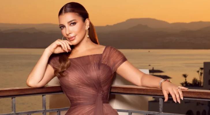 الفنانة أصالة نصري تستعد لإحياء حفلين بدمشق بعد 15 عاما من الغياب