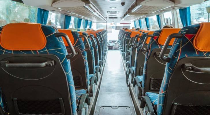 التربية تطلق مرحلة تجريبية للنقل المدرسي المجاني بالبادية الجنوبية تستهدف 10 آلاف طالب ومعلم