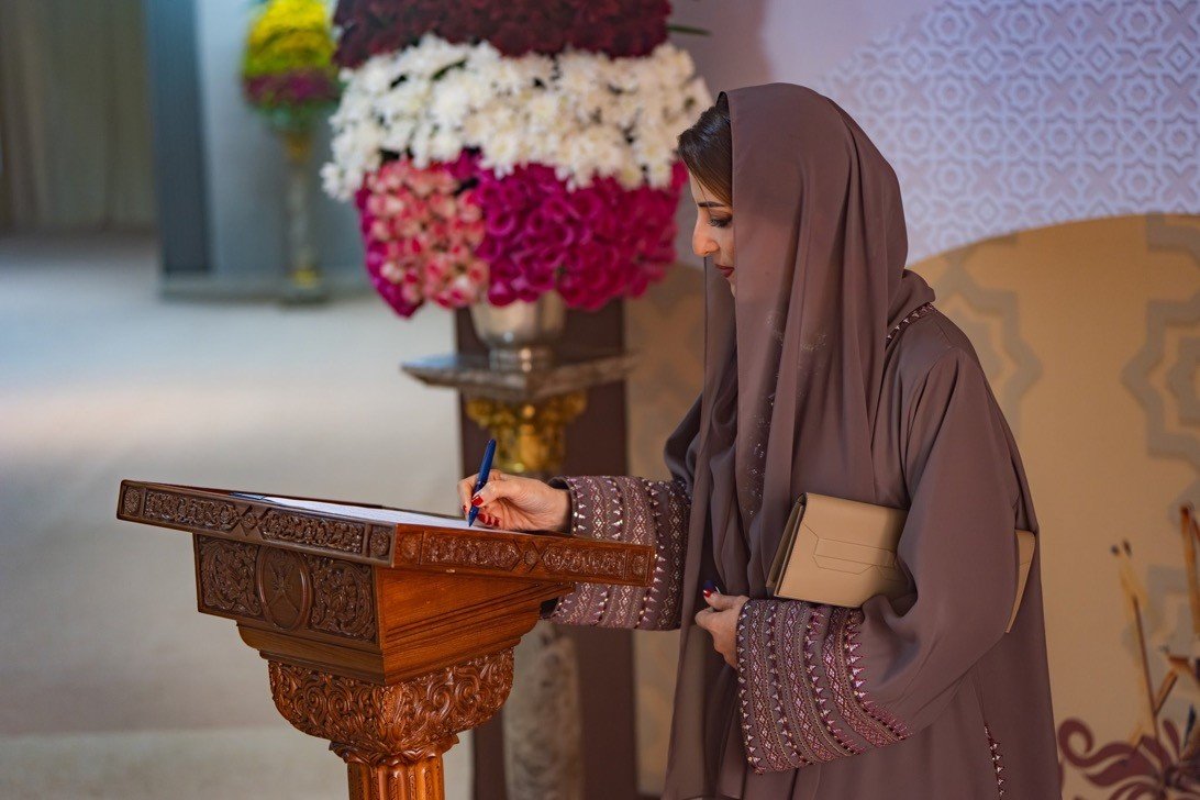 عاجل بالصور.. السيدة الجليلة تزور جمعية المرأة بصلالة