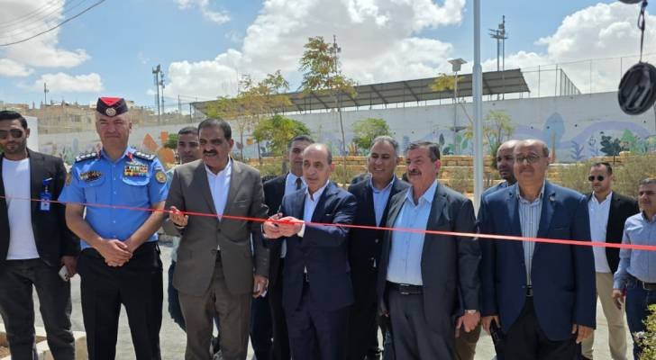 المصري يفتتح مشروع إعادة تأهيل الملاعب البلدية وحديقة الجندي في حي جناعة بالزرقاء