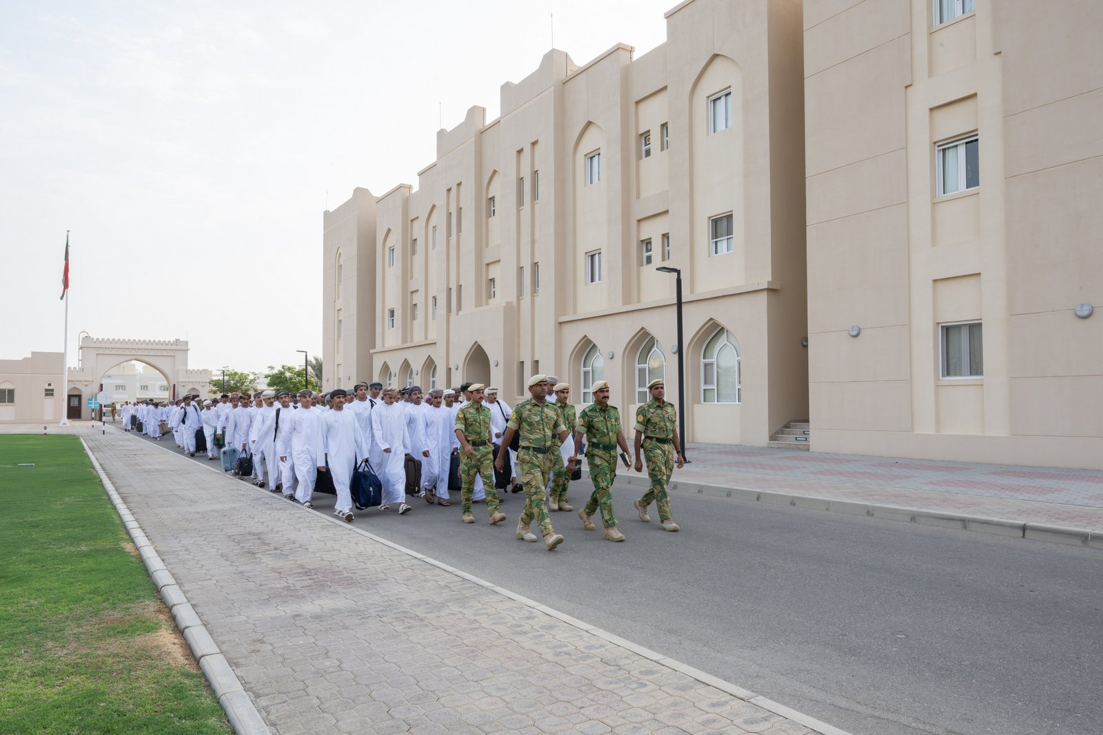 شؤون البلاط السلطاني يستقبل دفعة جديدة من المواطنين