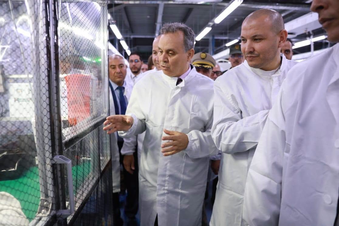 وهران.. دخول المصنع الجديد للهواتف الذكية حيز الخدمة