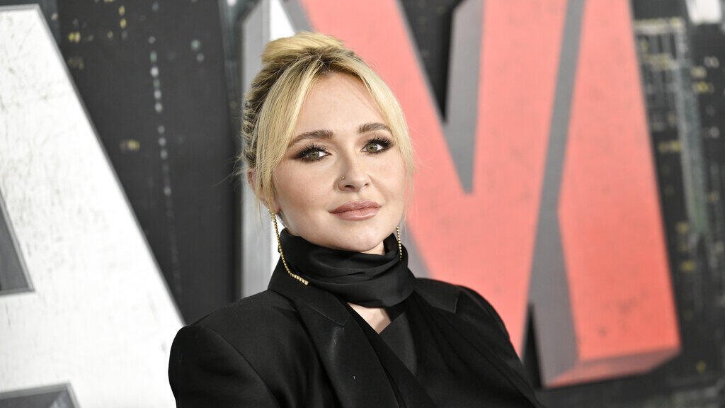الممثلة الأمريكية هايدن بانتير نجمة مسلسلي "هيروز" و"ناشفيل" ترحل عن عمر 36 عاما