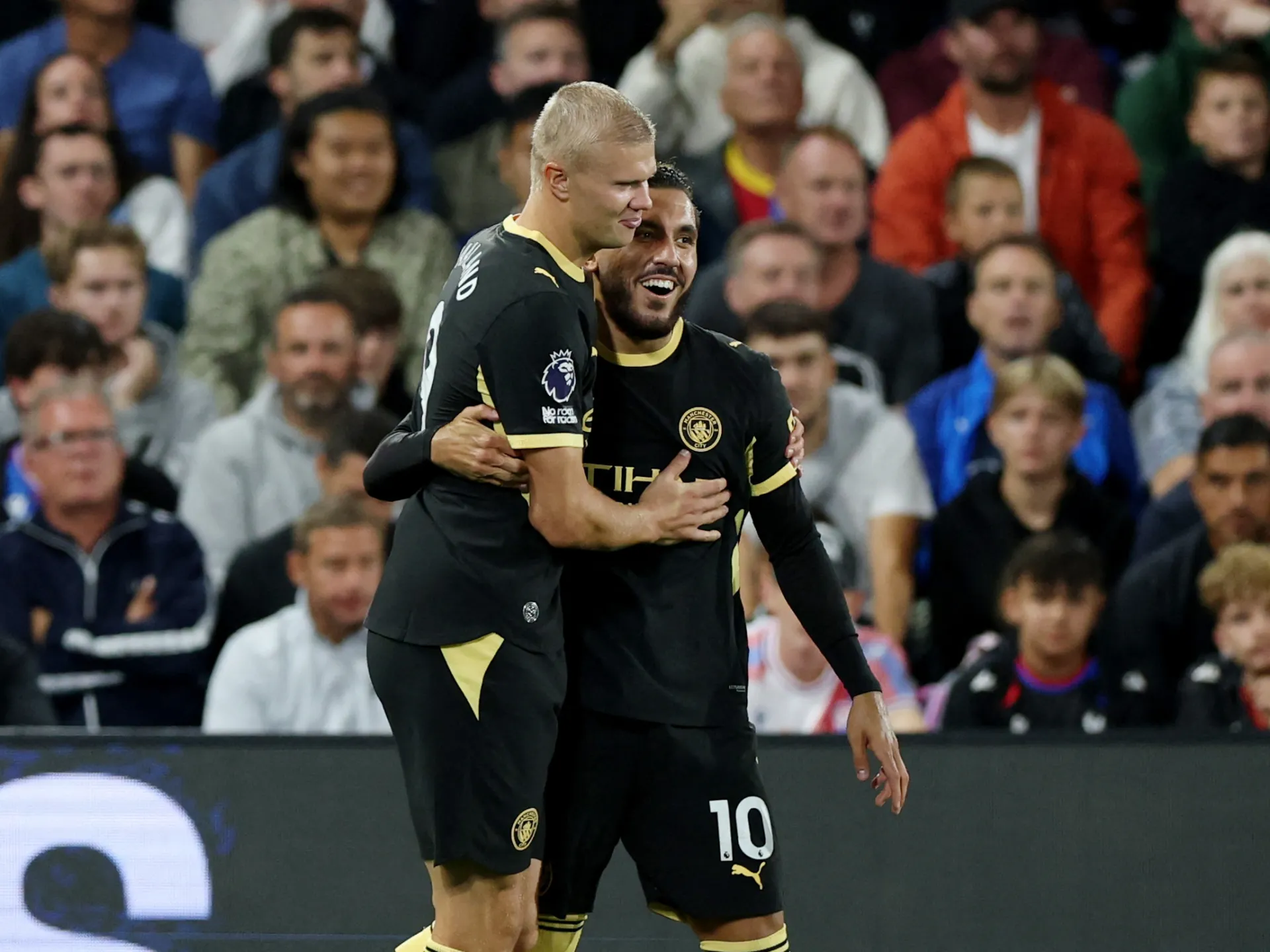 هالاند وشرقي يقودان السيتي لفوز كبير وليفربول يتعثر مجددا في الدوري الإنجليزي