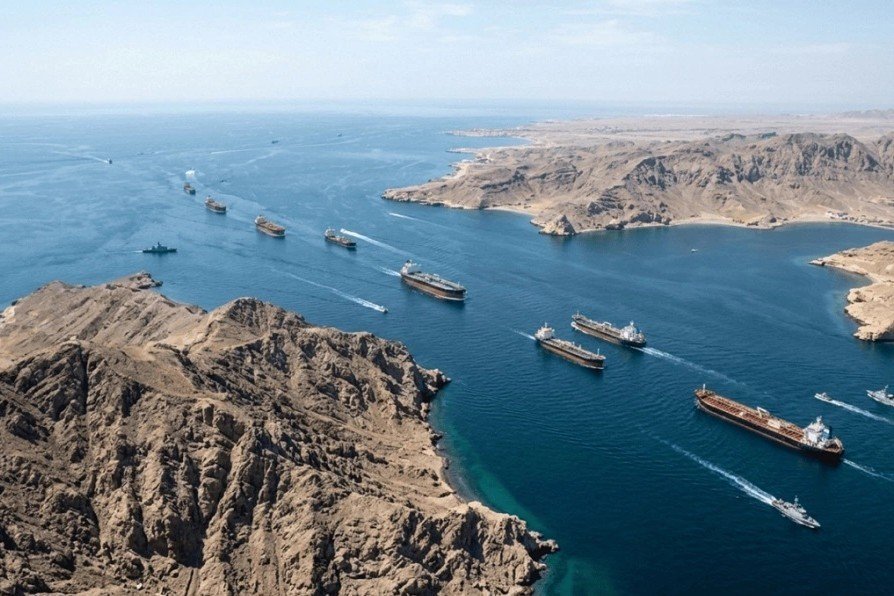 إيران تحذر دول الجوار من الانخراط في الحرب الاقتصادية ضدها