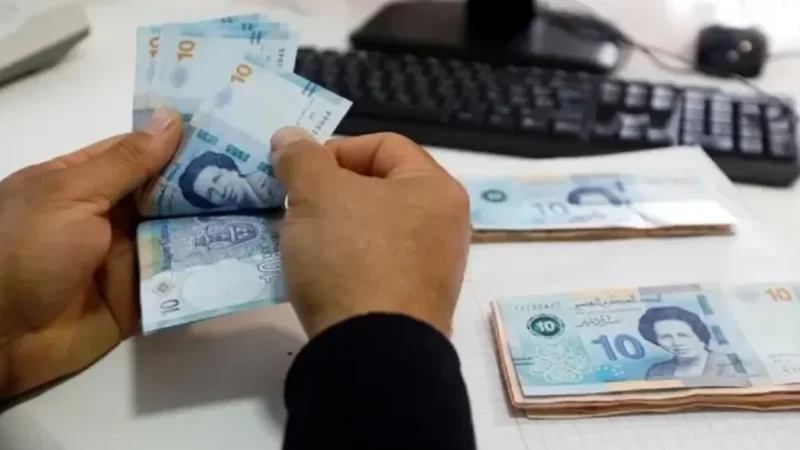 بشبهة الاستيلاء على أموال مسنة: الاحتفاظ بعون بريد في حمام الأنف