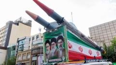 إيران تعرض 30 ألف دولار مقابل قتل أو أسر جنود أمريكيين، وحركة الملاحة تتراجع في مضيق هرمز