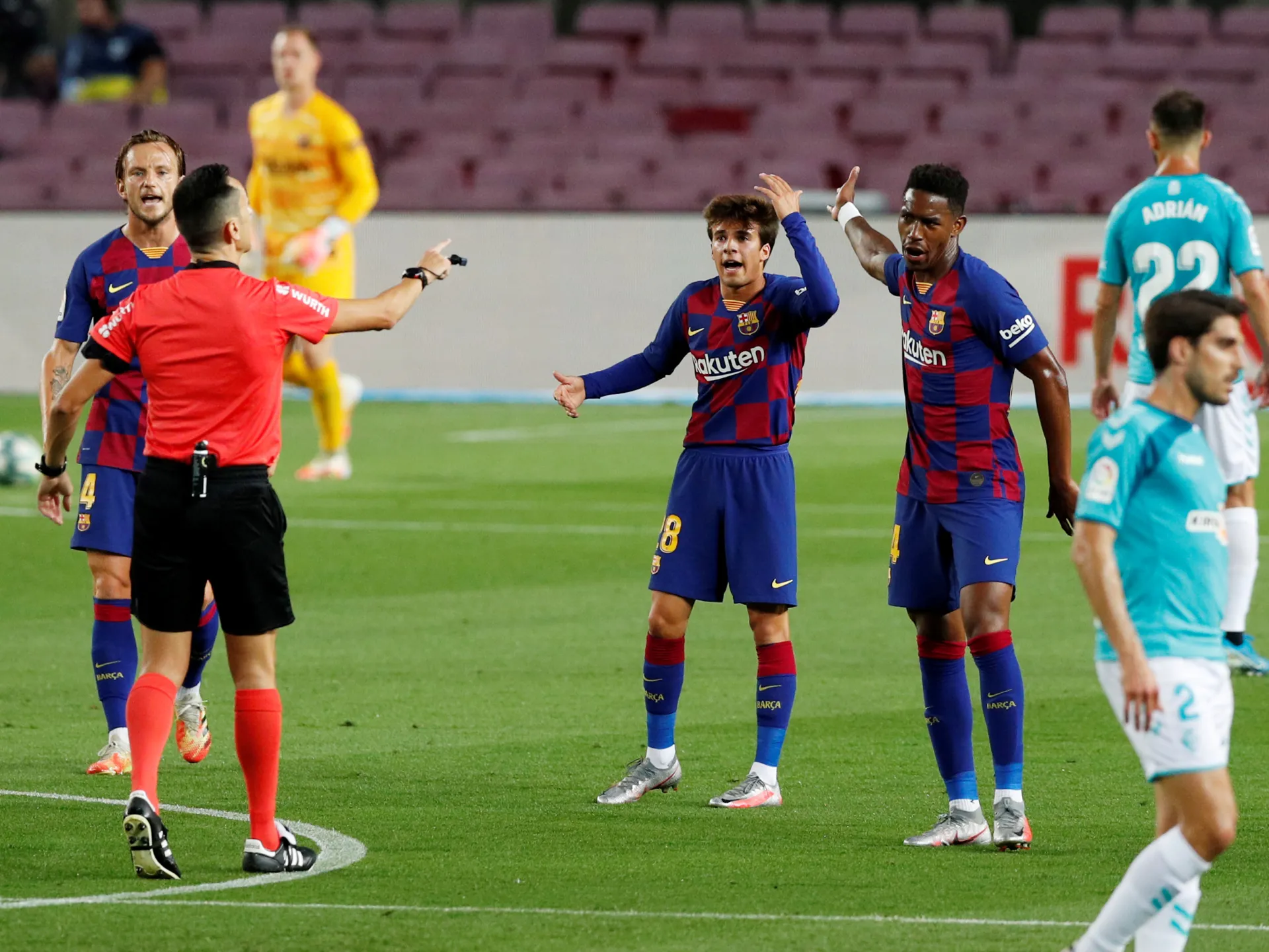 لعنة "لا ماسيا".. كيف دمرت التوقعات الكبرى مستقبل مواهب برشلونة؟