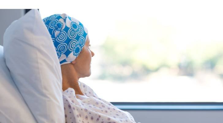 مرضى سرطان يشكون إجراءات إدارية تخص التأمين.. والصحة توضح