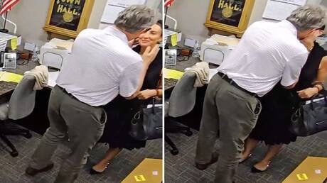 سياسية أمريكية متزوجة تفضح نفسها بفيديو لقبلة حميمية مع عمدة محلي لتحبط ابتزاز خصومها لها