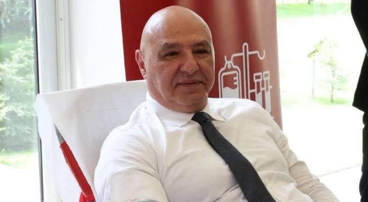 الرئيس اللبناني جوزاف عون يشارك في حملة للتبرع بالدم في قصر بعبدا