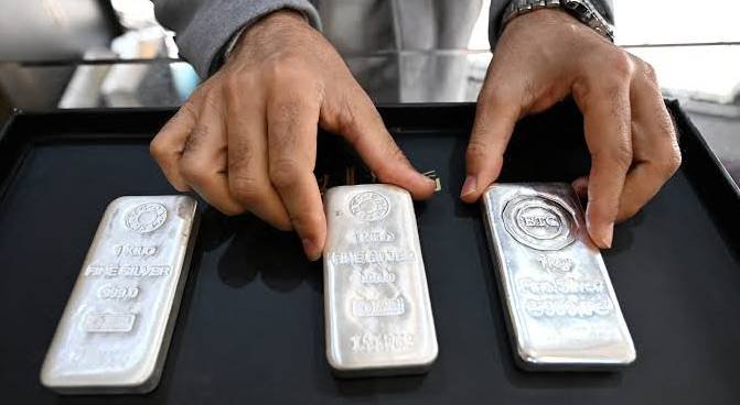 المعدن الأبيض يسجل ارتفاعاً في الأسواق المحلية نسبته 1.08%