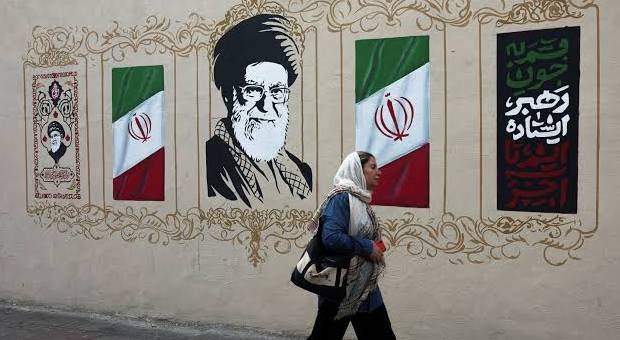 أسوشيتد برس: مراسلات تكشف دور طهران في قوائم ترحيل إيرانيين من الولايات المتحدة