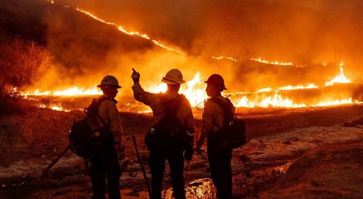بالفيديو.. الجزائر تعلن الحداد الوطني عقب حرائق غابات أودت بحياة 12 شخصاً في جيجل