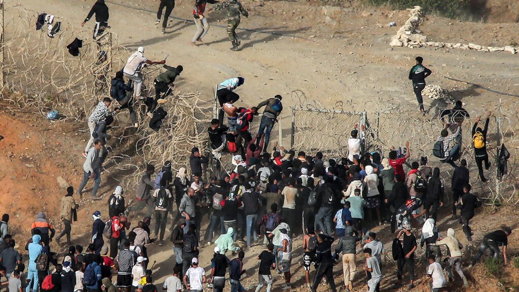 وزير العدل المغربي لفرانس24: نبهنا لاحتمال وقوع أزمة سبتة وهدف المحرضين عرقلة تسوية أوضاع المهاجرين