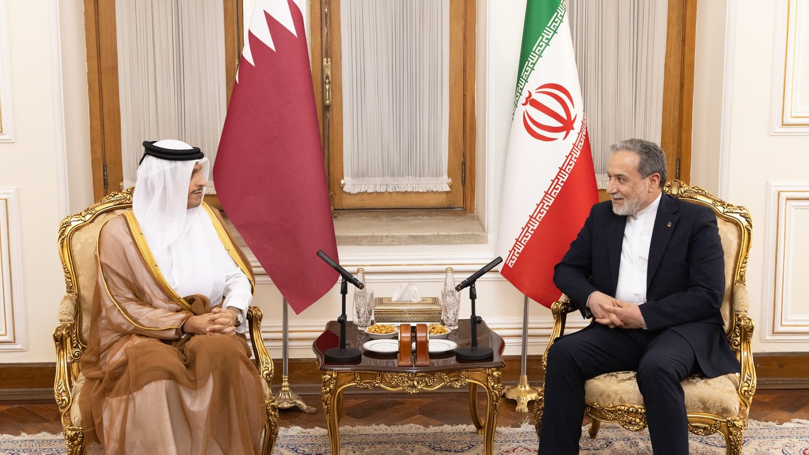 رئيس وزراء قطر من طهران: يجب احترام سيادة دول الجوار