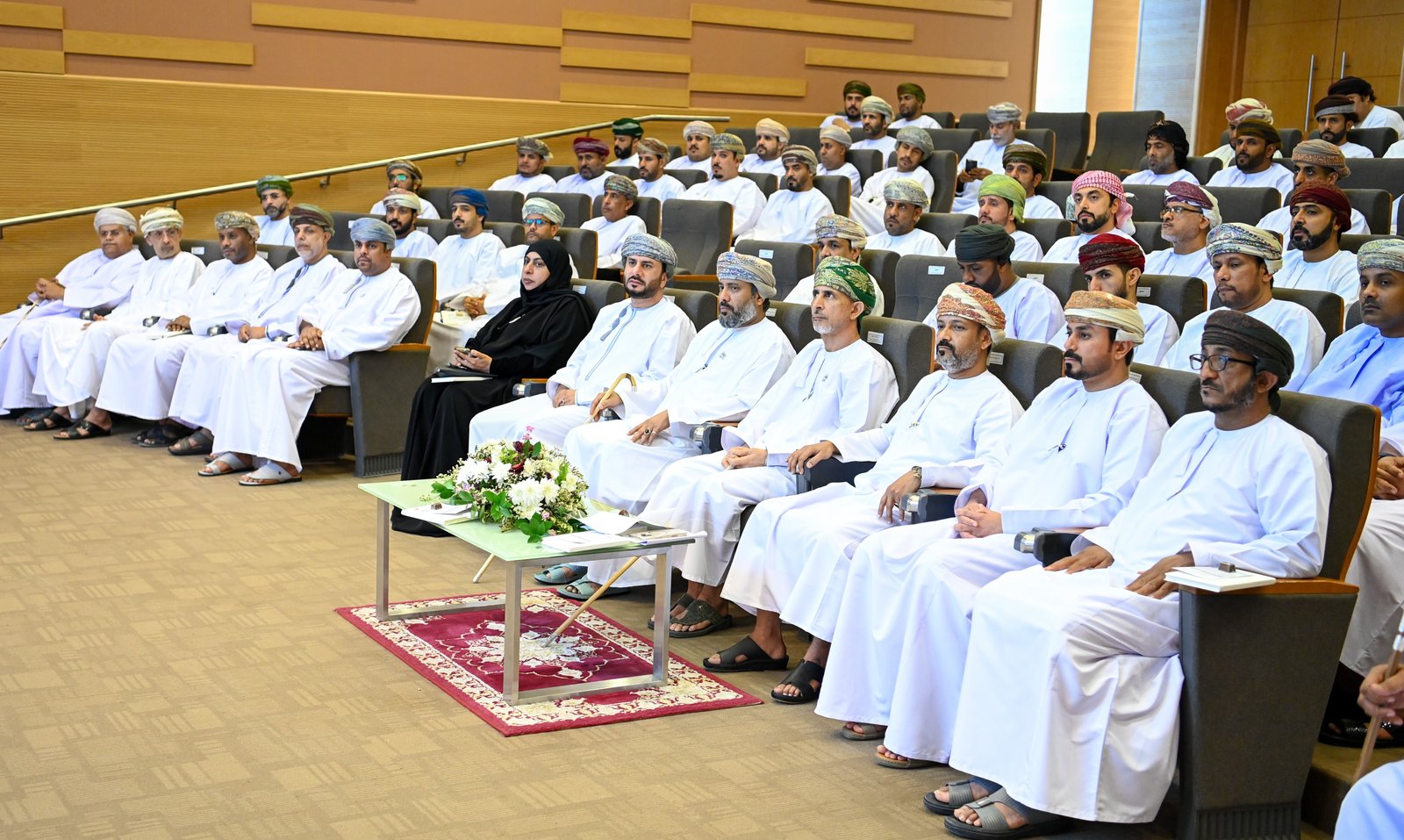 استعراض جهود التوعية والرقابة على الأسواق في "ملتقى حماية المستهلك" بظفار
