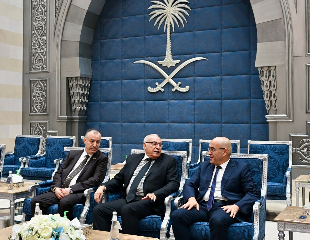 وزير الخارجية الجزائري في السعودية