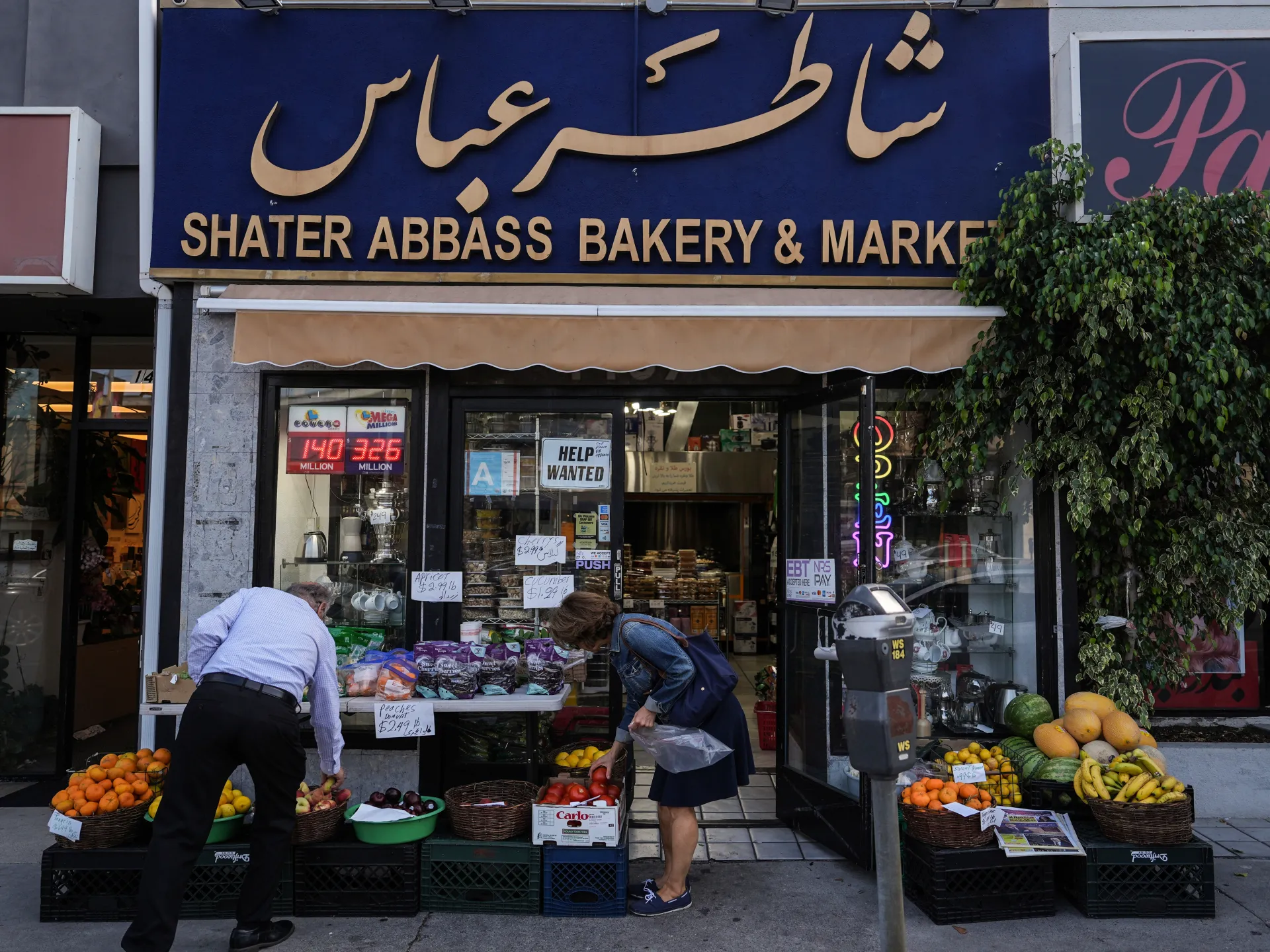 طهرانجليس.. سر تركيزِ إيران على كاليفورنيا بخريطتها ضد ترمب