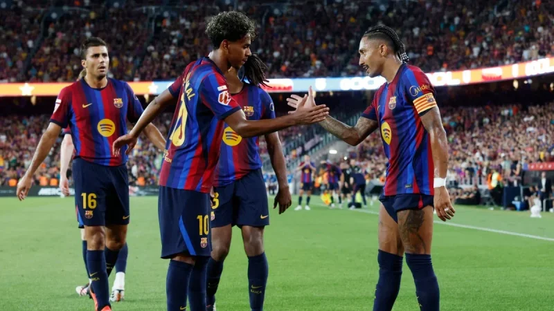 رافينيا ويامال يقودان برشلونة لفوز كبير على رايو فايكانو