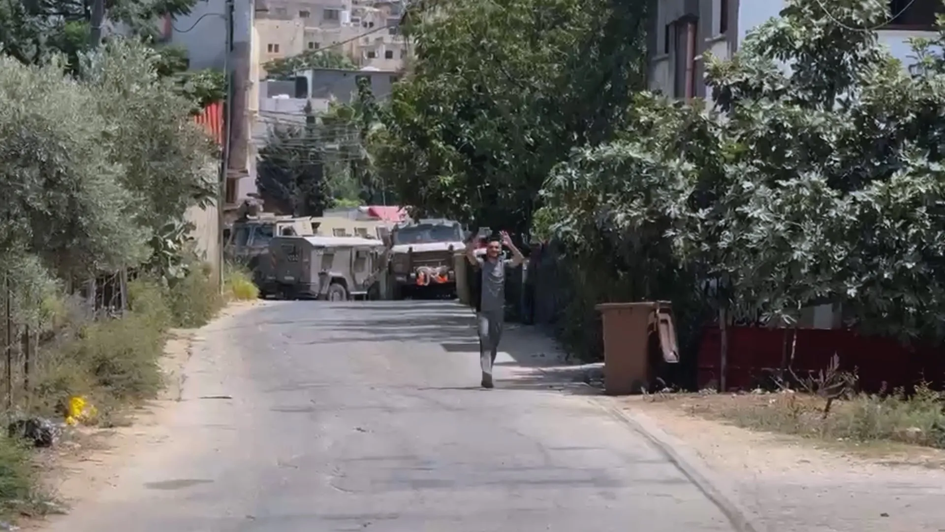فيديو.. ماذا يفعل الاحتلال بالمنازل عند تحويلها لثكنات عسكرية بالضفة؟