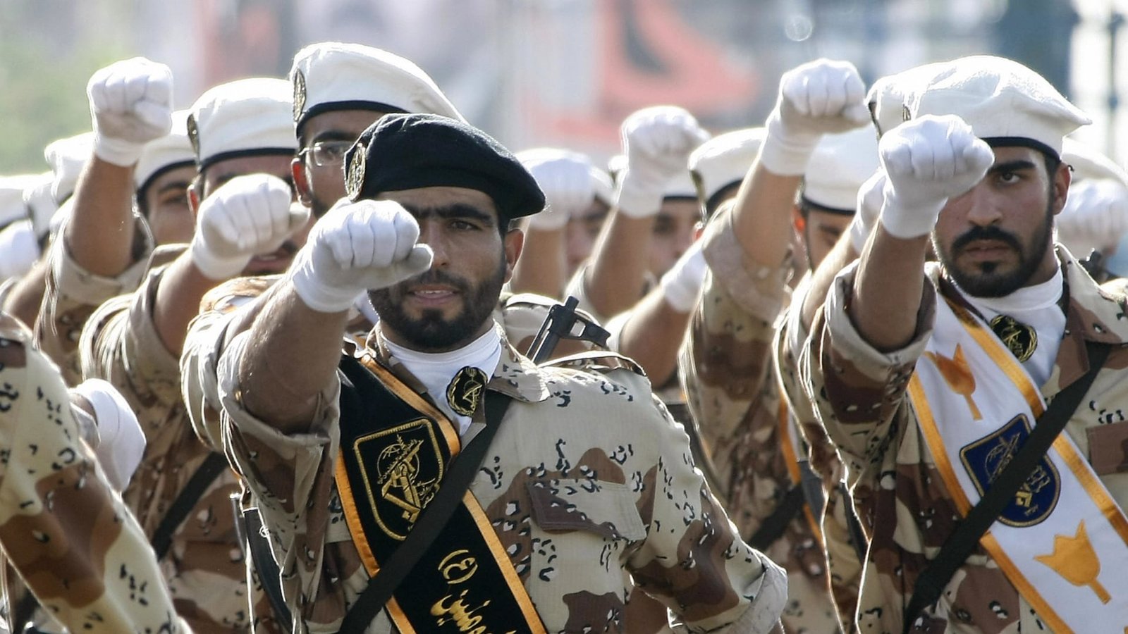 الحرس الثوري الإيراني يرد على مزاعم ترامب بوجود قناة اتصال سرية معه