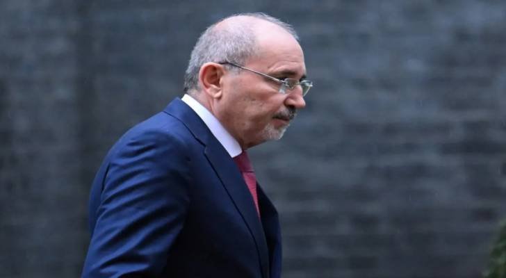 الصفدي ونظيره القطري يبحثان هاتفياً سبل تعزيز العلاقات الأخوية الراسخة بين البلدين الشقيقين تحقيقًا لمصالحهما المشتركة