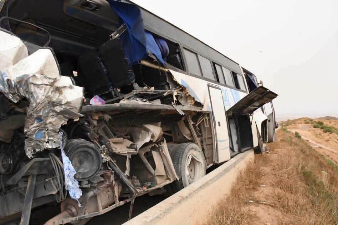 الحصيلة النهائية لحادث غليزان.. قتيل و38 جريحا في اصطدام بين شاحنة وحافلة لنقل المسافرين