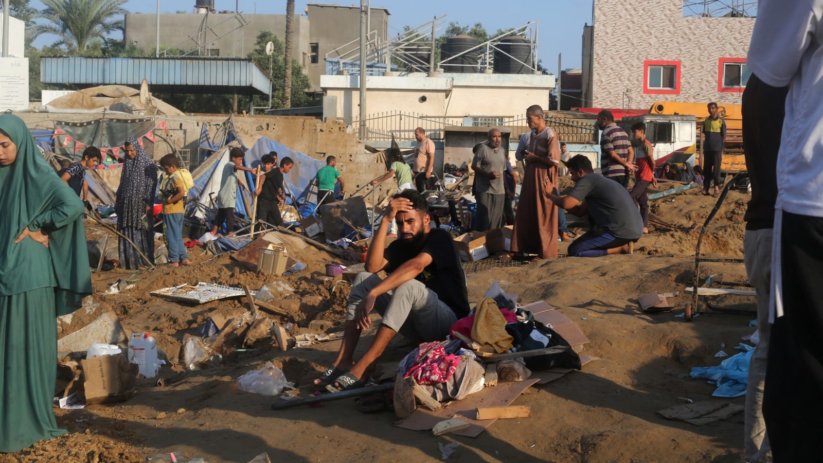 مسؤول فلسطيني: ضربة تستهدف مستشفى في غزة والجيش الإسرائيلي يعلق