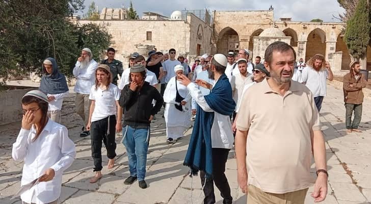 مصادر فلسطينية: مستوطنون يقتحمون المسجد الأقصى لليوم الرابع على التوالي