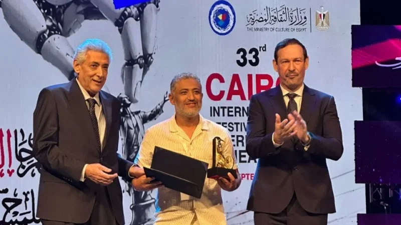 مهرجان القاهرة للمسرح التجريبي: الطاهر عيسى أفضل مخرج