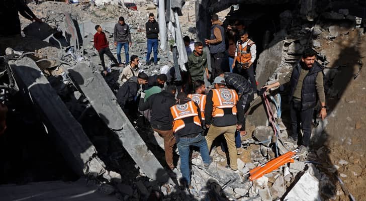 مجمع الشفاء الطبي: شهيدان و8 جرحى في قصف لقوات الاحتلال استهدف جباليا وحي التفاح في غزة