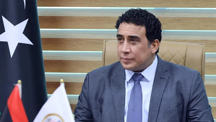 المنفي يؤكد للسفراء دعمه لأي توافق حول الانتخابات ورفضه تمديد المراحل الانتقالية