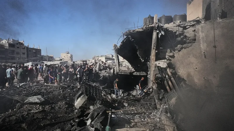 بينهم طفلتان.. استشهاد عائلة في قصف إسرائيلي على غزة