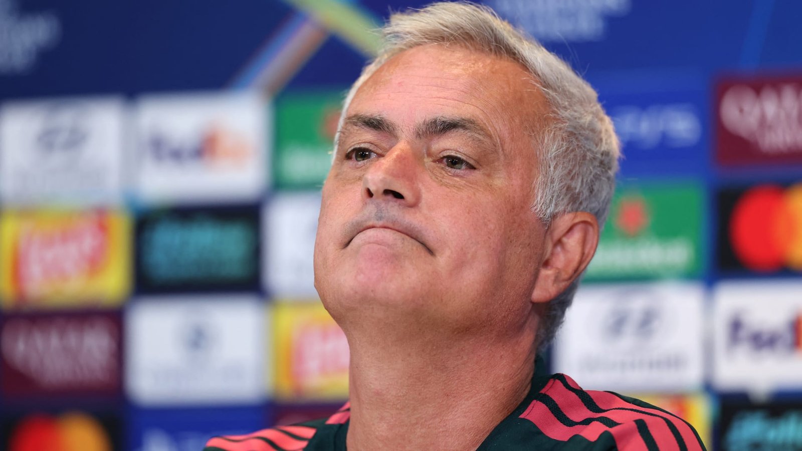 بعد صافرات استهجان جماهير ريال مدريد.. مورينيو يرد ويتحدث عن فينيسيوس