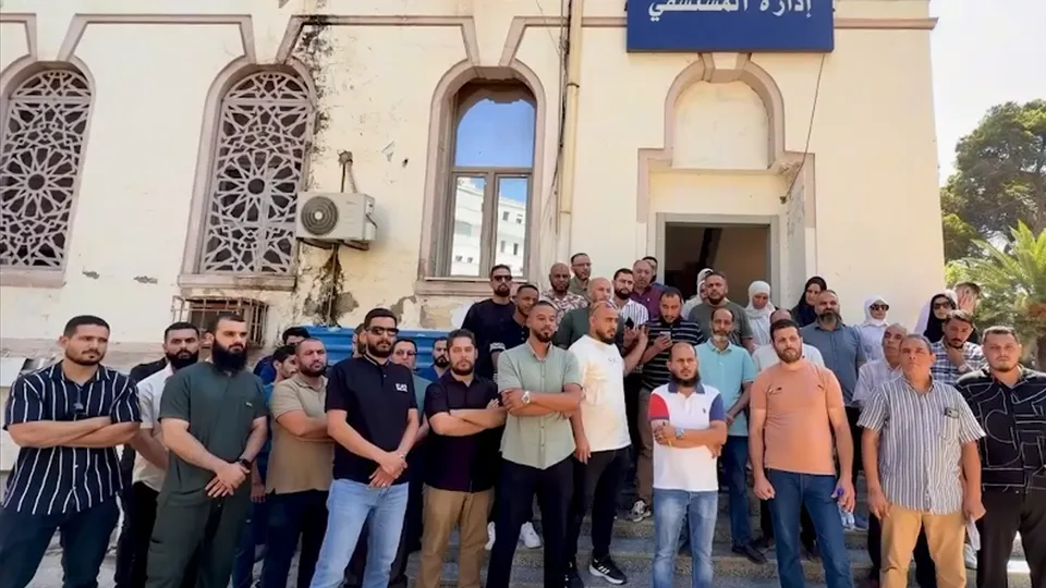 مستشفيات ومراكز طبية تعلن الدخول في إضراب عن العمل وتطالب بتسوية حقوق الكوادر الصحية