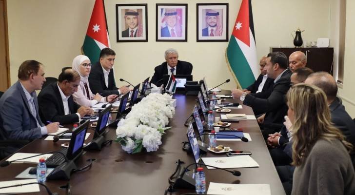 النقل وشركة ميناء الحاويات يبحثان رفع الكفاءة التشغيلية لميناء العقبة وتعزيز تجارة الترانزيت