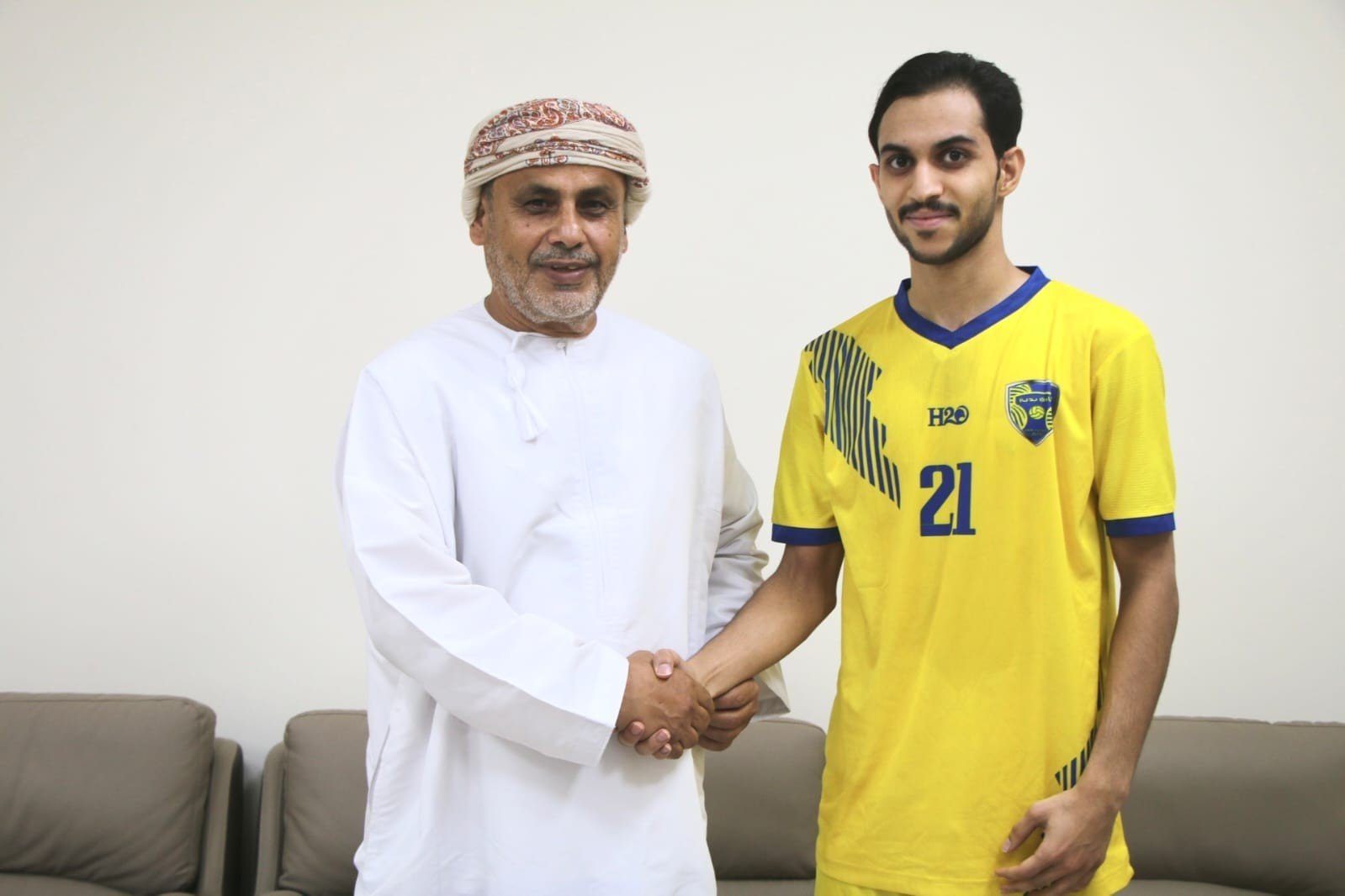 المؤيد الريامي يبدأ محطة جديدة مع نادي بدية ويتطلع لـ"دوري جندال"