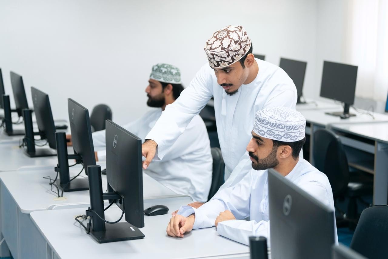 جامعة التقنية والعلوم التطبيقية تستقبل أكثر من 10 آلاف طالب وطالبة في العام الأكاديمي الجديد