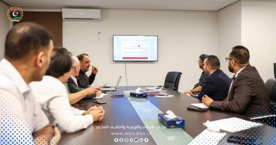 وزير الصحة يبحث مع ممثلي النقابات إقرار علاوة الخطر وضم العاملين بالقطاع للتأمين الصحي