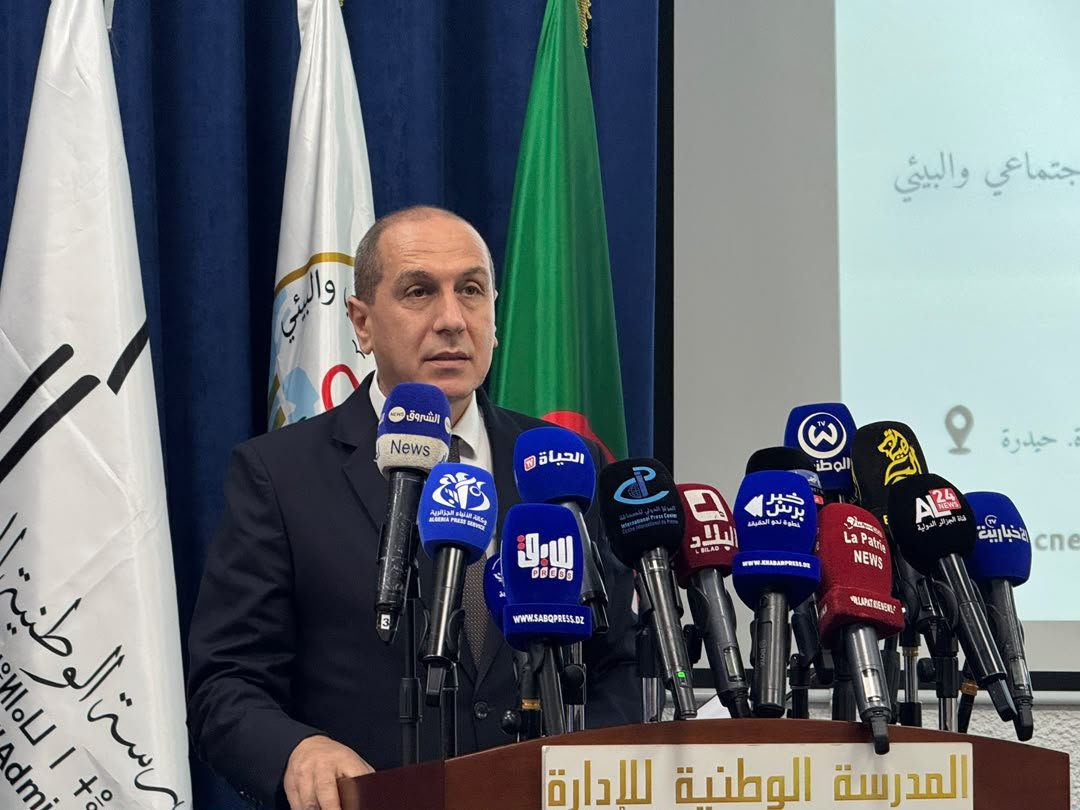 بوخاري: الجزائر قطعت أشواطا في مجال وسائل الدفع الحديثة