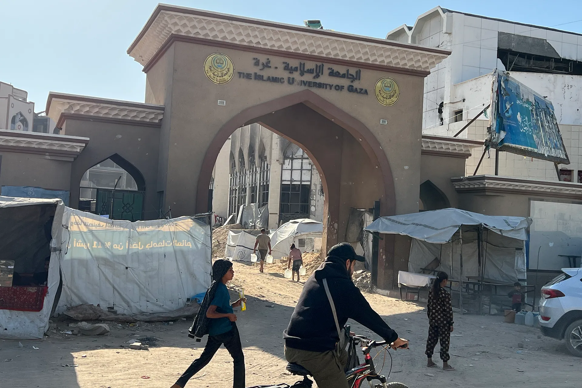 فازوا بالمنح وحاصرتهم السياسة.. قصة 13 طالبا من غزة ترفض بلجيكا إجلاءهم