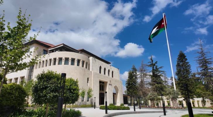رئيس الوزراء يوجه بإطلاق مشروع شامل لتطوير المواقع السياحية والبيئية والتاريخية شرق الأردن