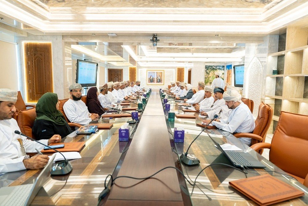 مناقشة آليات توجيه برامج المسؤولية الاجتماعية نحو الأولويات التنموية بالداخلية