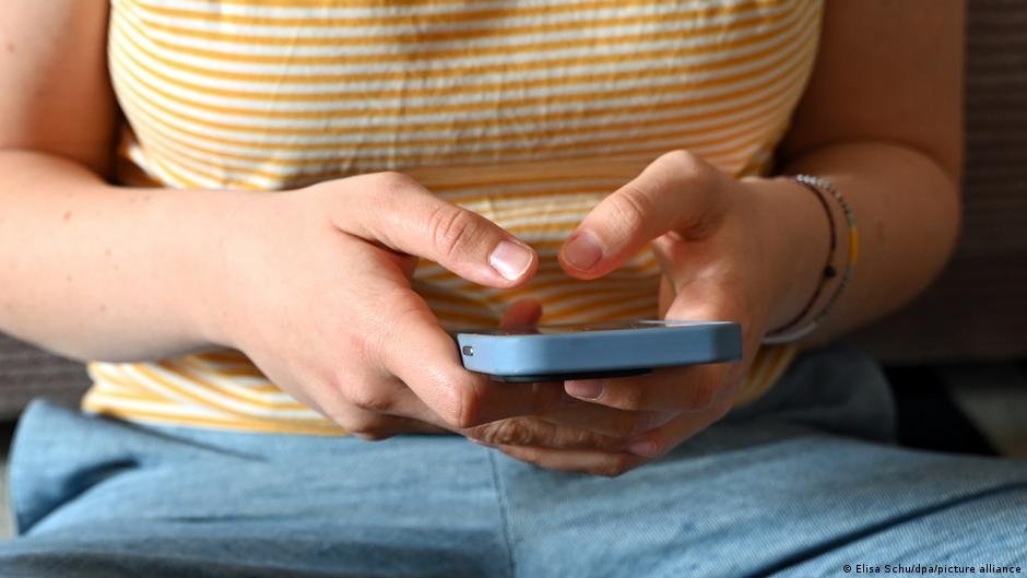 من الإعجاب إلى الحجز ... كيف تؤثر المنصات في قرارات السفر؟
