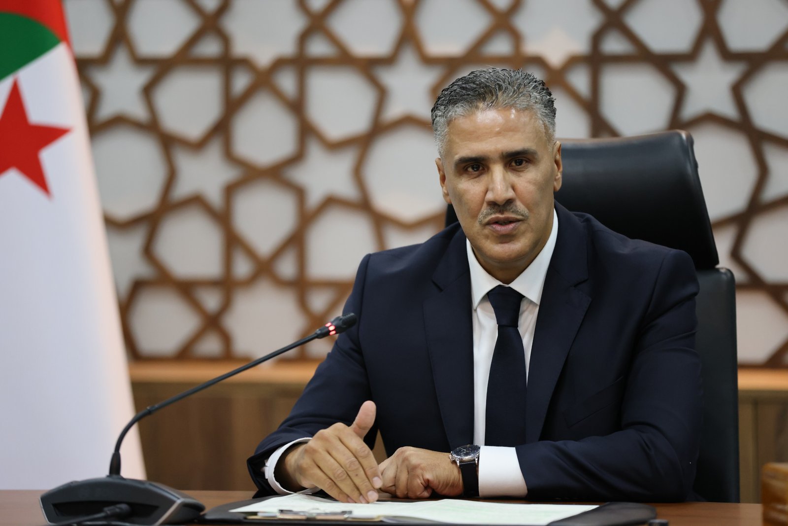 بلعريبي ينصب اللجنة متعددة القطاعات المكلفة بإعداد قانون يتعلق بالبناء والسكن في المناطق الغابية