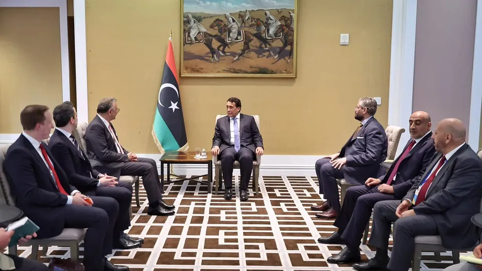 المنفي وبولس يبحثان توحيد المؤسسات وتحويل التفاهمات إلى مسار يقود للانتخابات