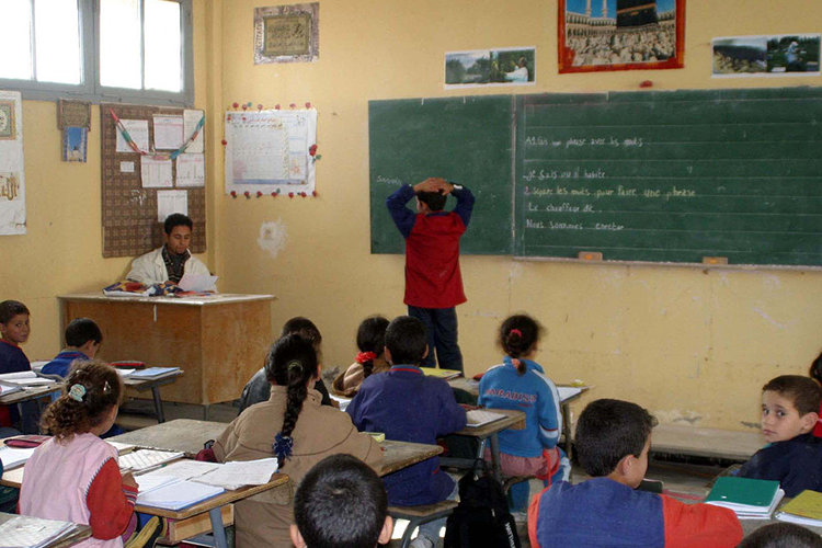 مطالب بمراجعة الحجم الساعي للفرنسية في المتوسط