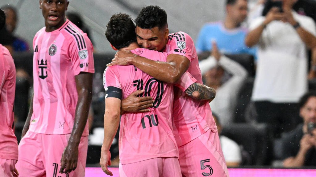 ميسي يتألق في أول مباراة بعد الاعتزال الدولي ويصنع التعادل لإنتر ميامي أمام أتلانتا
