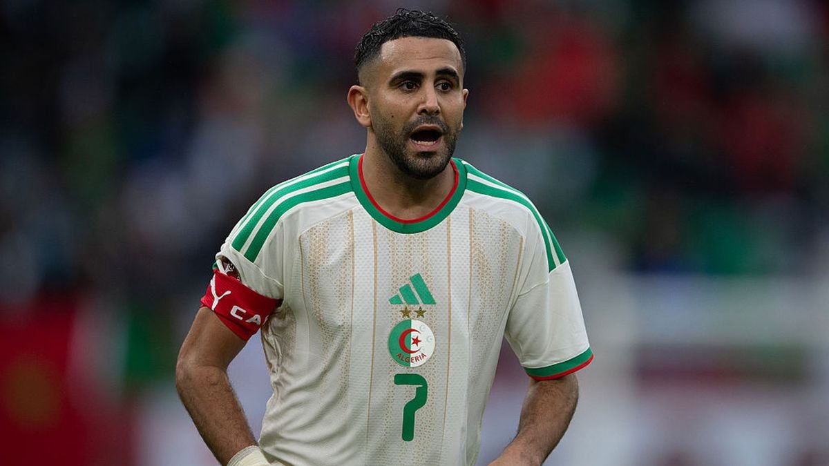محرز يقترب من خوض تجربة عربية جديدة